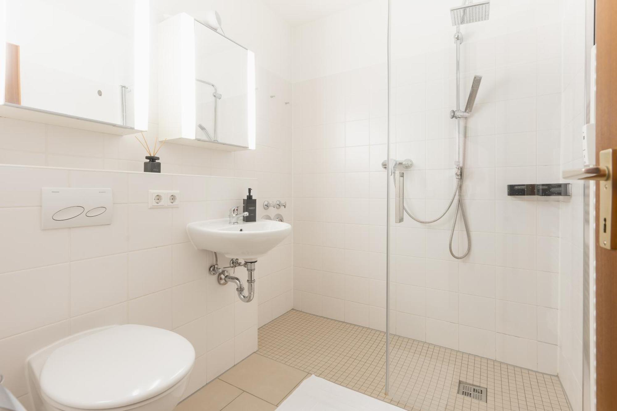 Seeblick-Oase Istayunixi Seenaehe-Sauna-Balkon-Netflix-Parkplatz Ohningen Ngoại thất bức ảnh